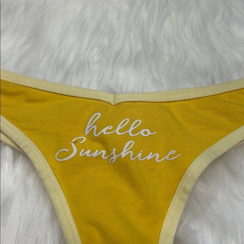 No Boundaries Hello Sunshine Thong Panty M